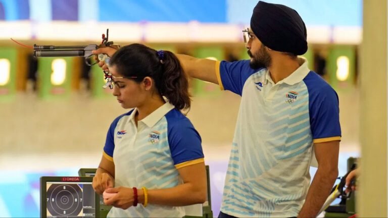 Manu Bhaker – Sarabjot Singh ఒకే ఒలింపిక్స్‌లో 2 మెడల్స్‌తో సరికొత్త చరిత్ర సృష్టించిన మను భాకర్..