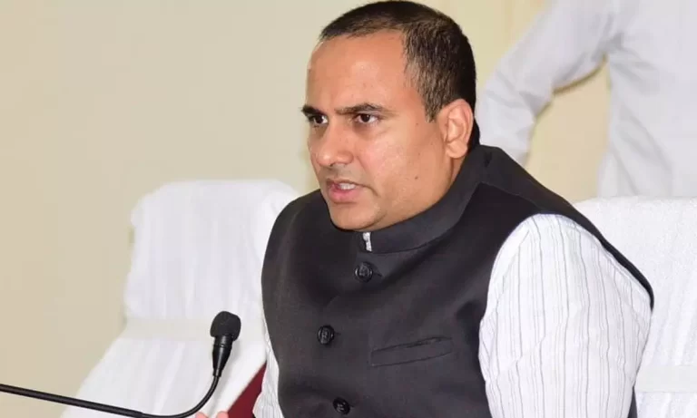 సెలవు లోకి School Education డైరెక్టర్ Vijay Rama Raju IAS!