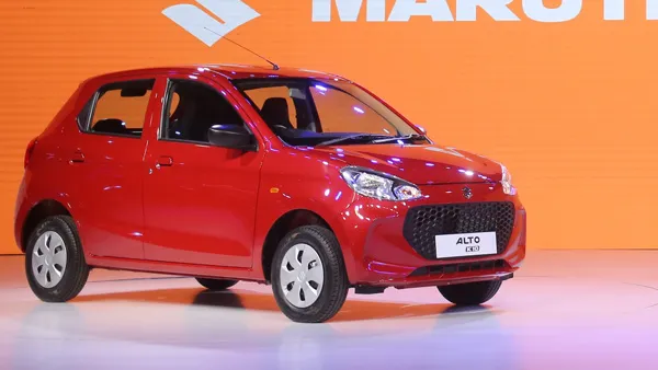 Maruti Alto K10 2025 : అద్భుత మైలేజీ + 6 ఎయిర్‌బ్యాగ్‌లు కేవలం ₹4.23 లక్షలలో! ఇది బడ్జెట్ కార్ల రాజు!