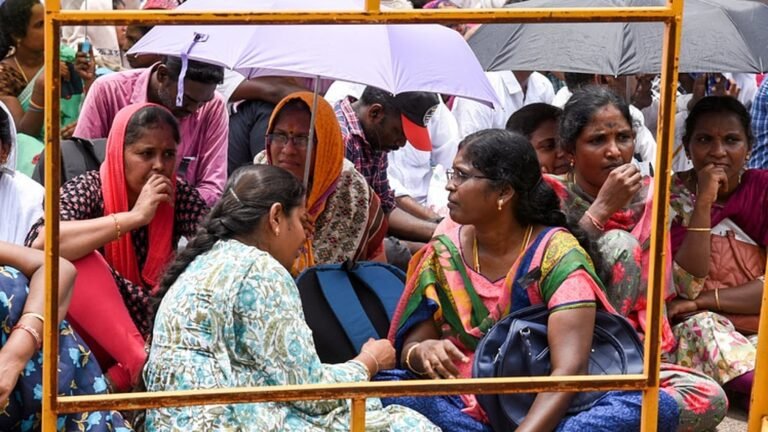 TET qualified teachers : 10 సంవత్సరాలకు పైగా ఉద్యోగం కోసం ఎదురు చూస్తున్నారు!!